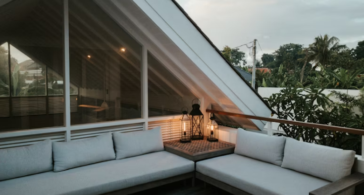 Chic Penthouse with Rooftop Acces 2